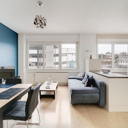 Superbe Appartement A Une Minute A Pied De La Gare Épinal Exteriör bild