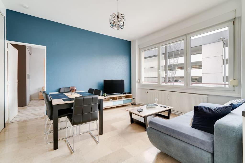 Superbe Appartement A Une Minute A Pied De La Gare Épinal Exteriör bild
