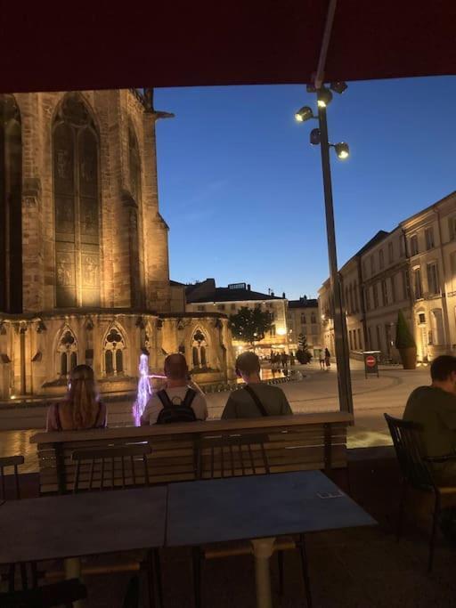 Superbe Appartement A Une Minute A Pied De La Gare Épinal Exteriör bild
